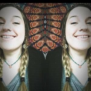 Meet your Posher, Zoe